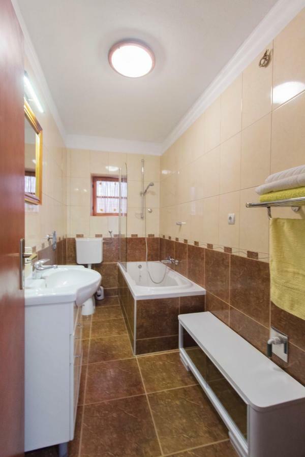 Apartman Ana 斯克拉丁 外观 照片
