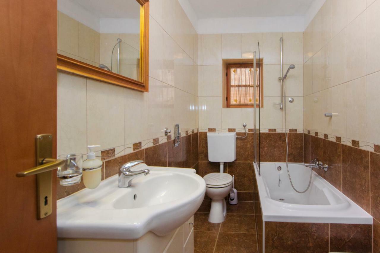 Apartman Ana 斯克拉丁 外观 照片